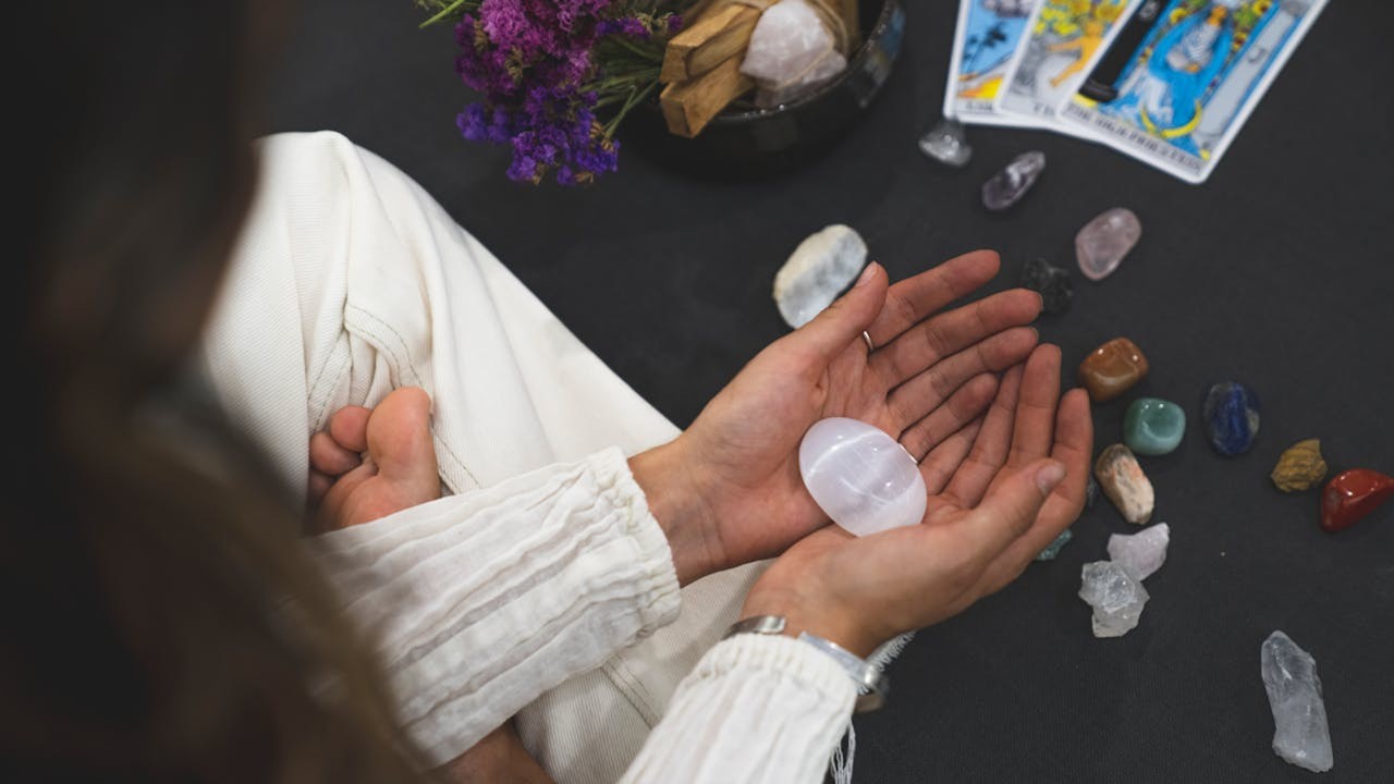 188 – Psicometria, Adivinhação com Cristais, Visões do Passado, Visões do Futuro e os Kahunas